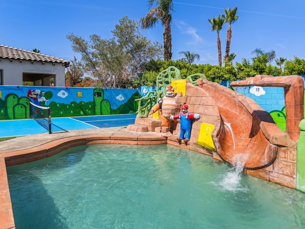 Super Mario Retreat Dream Getaway