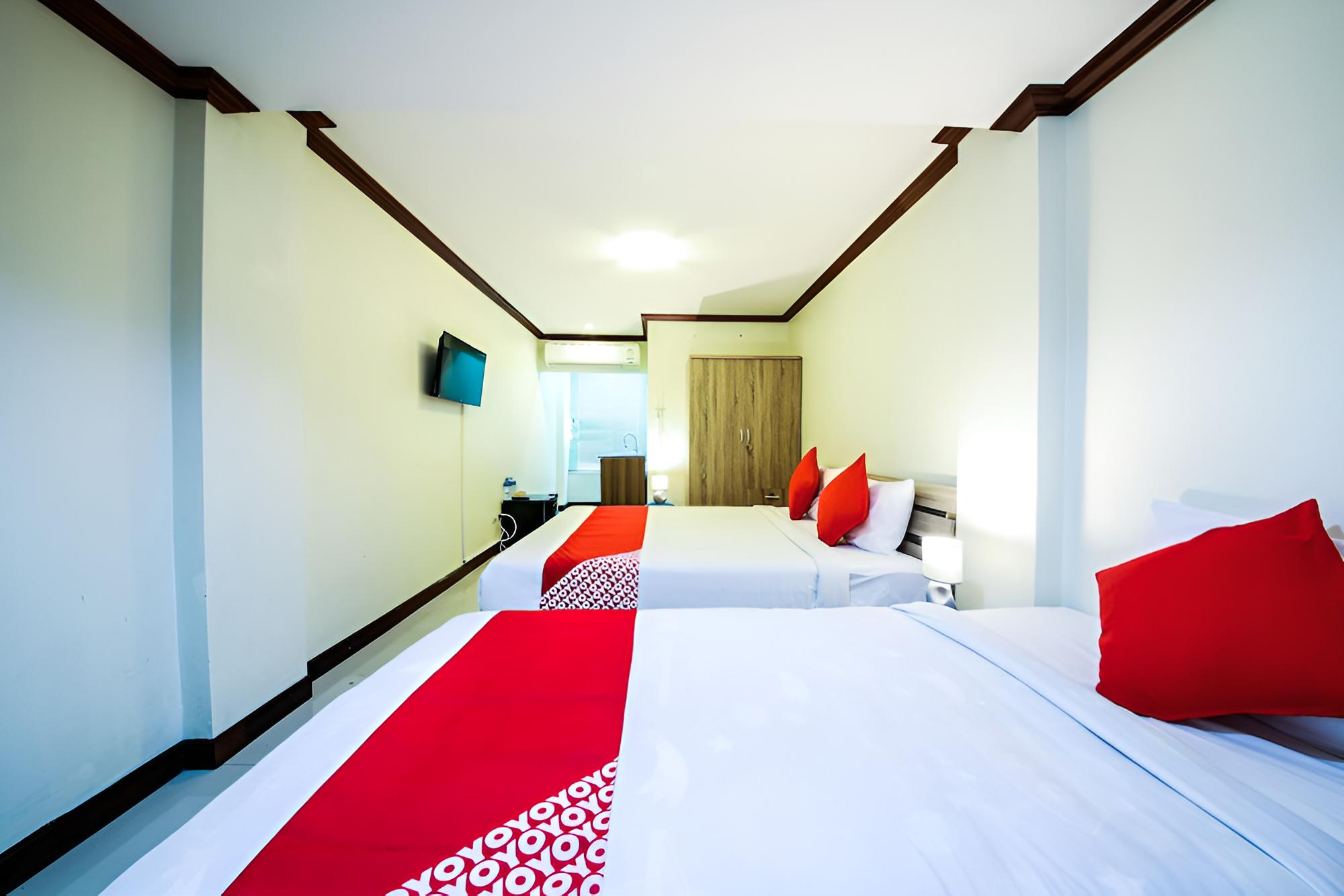 OYO 118 Beach Walk Stay