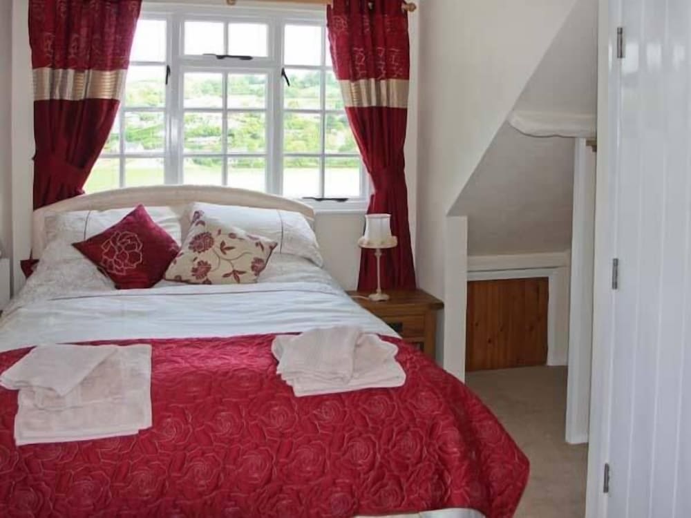 Yelverton Vacations - Tuckermarsh Quay River Cottage 2 - Property Image 12