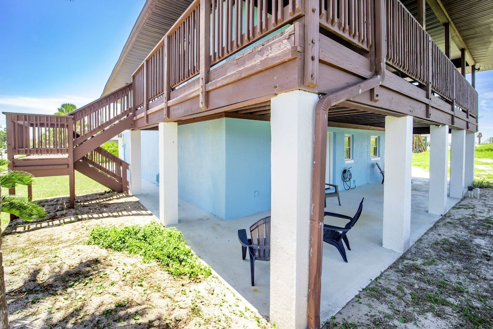 Oceanfront Steps to Sand Deck Pets Welcome