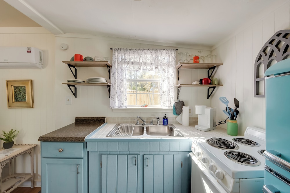 6 Mi to St George Island: Cozy Gulf Coast Retreat!
