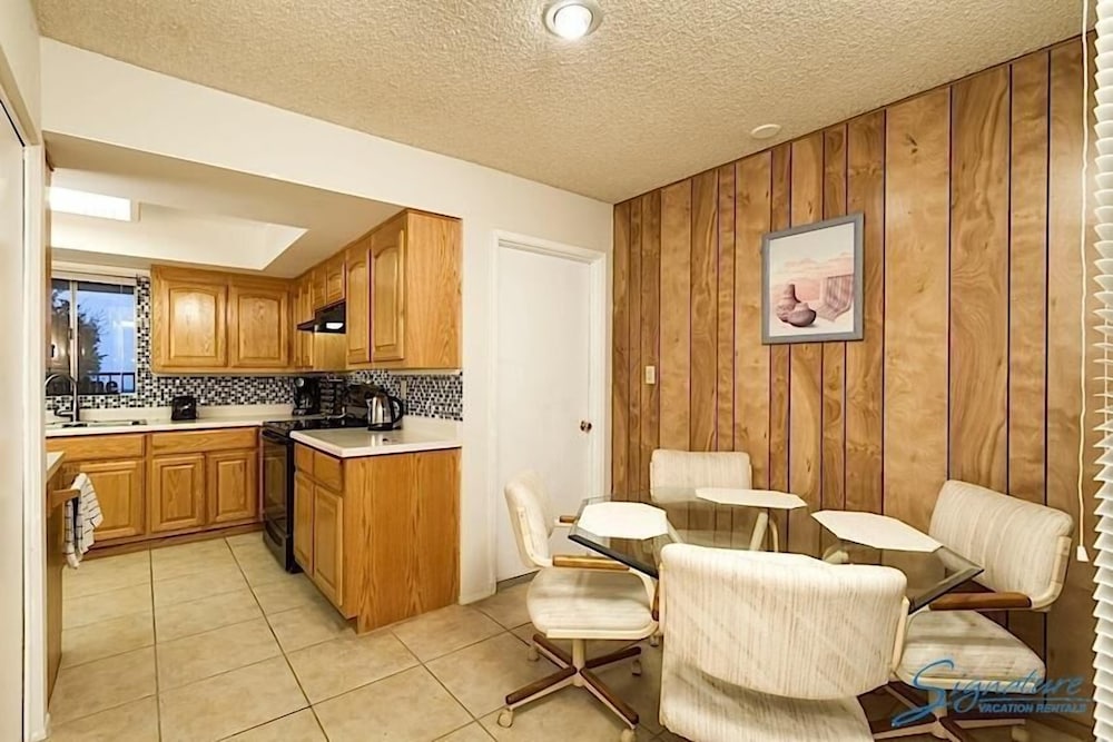 Sun Lakes By Signature Vacation Rentals - Property Image 8