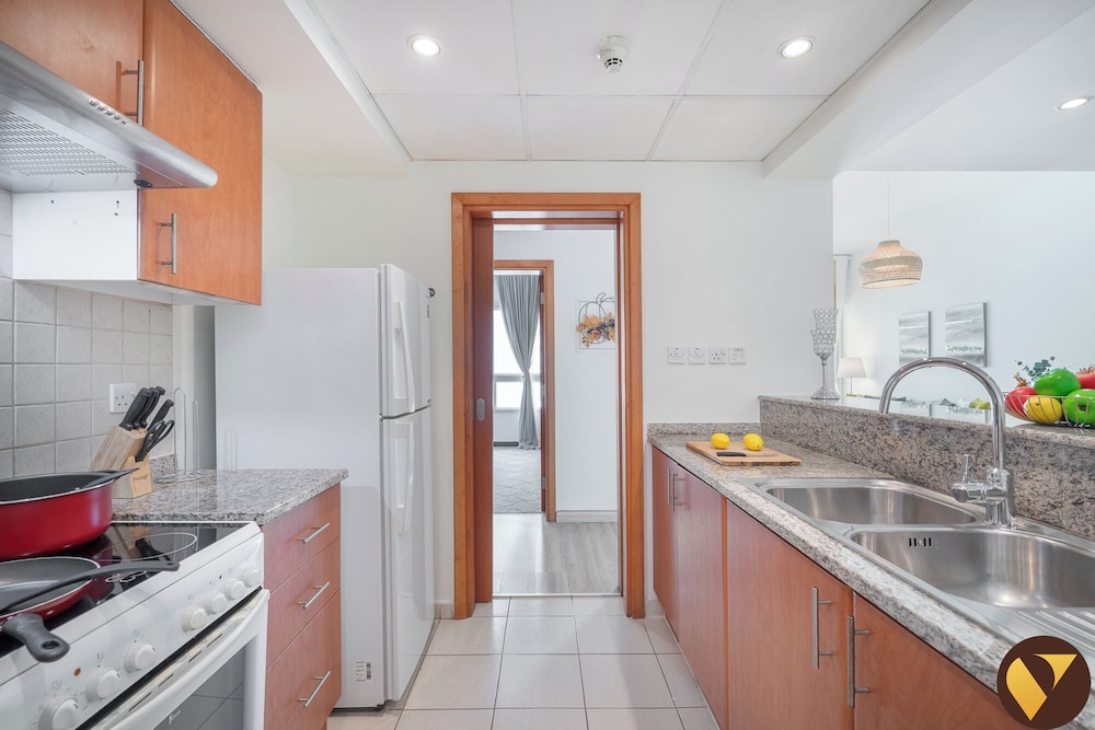 Modern 1 Bedroom Apartment in The Greens