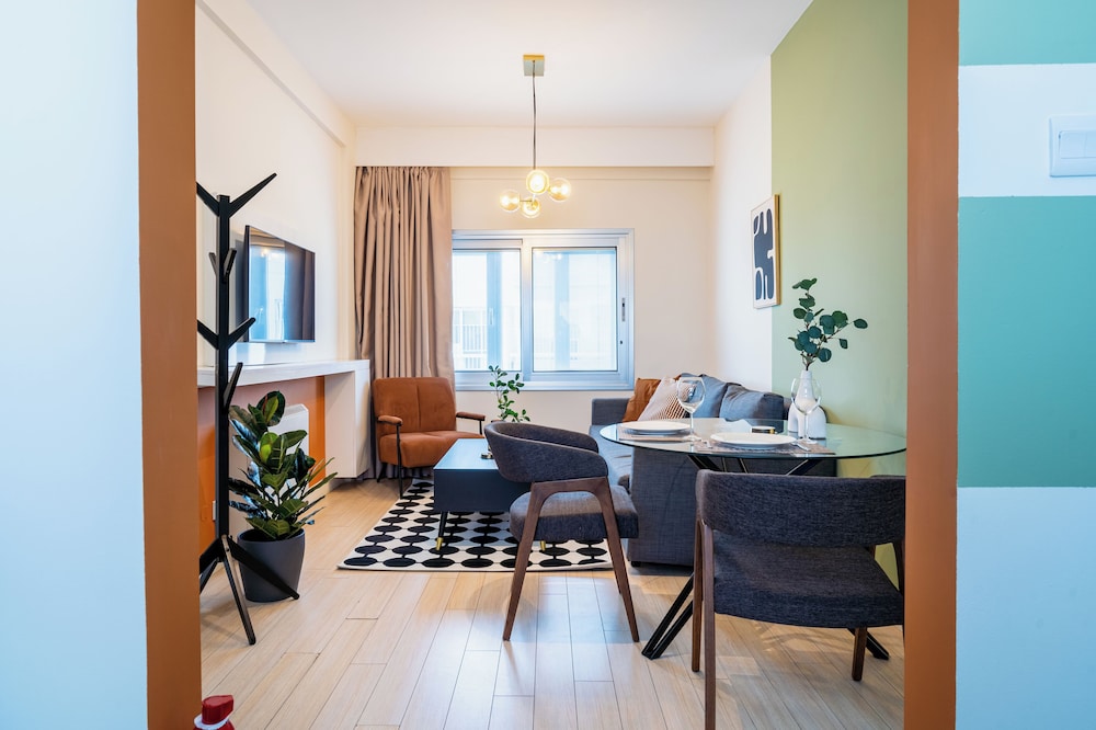Local Host Living - Signature Apartments in Nicosia