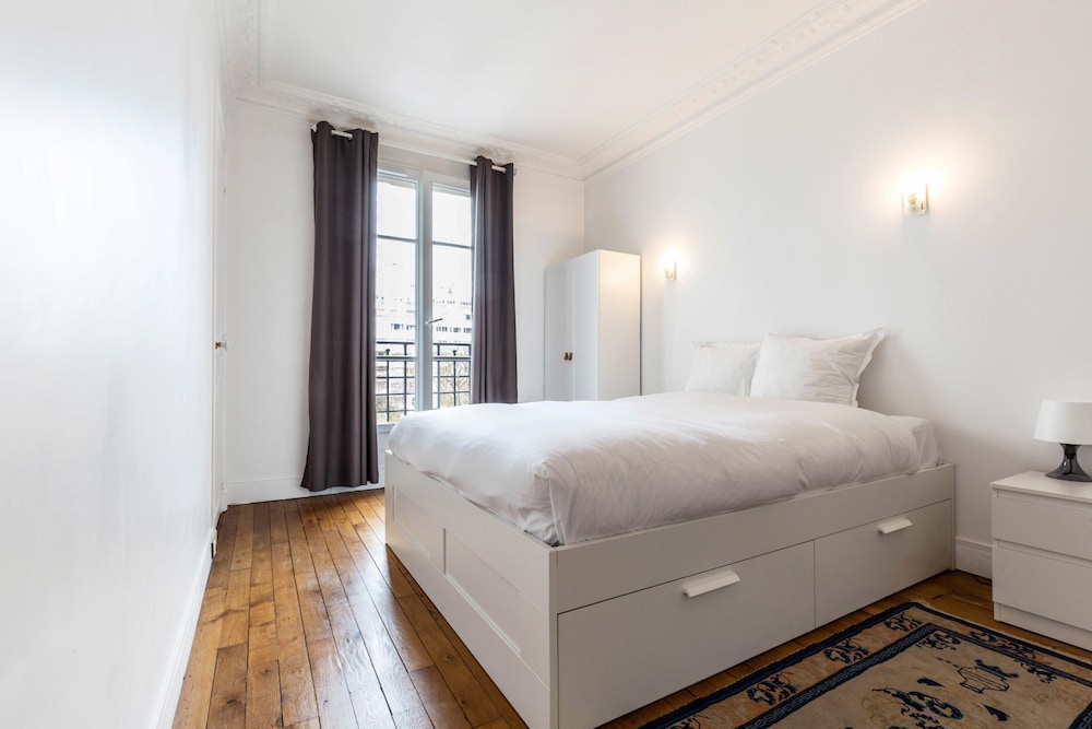 Zola Riverview Great 2 Bedroom in Paris