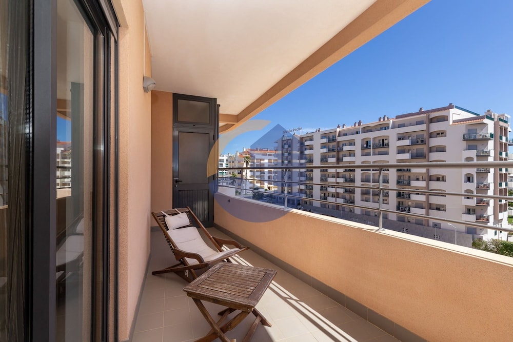 06 in Portim o With 3 Bedrooms and 2 Bathrooms
