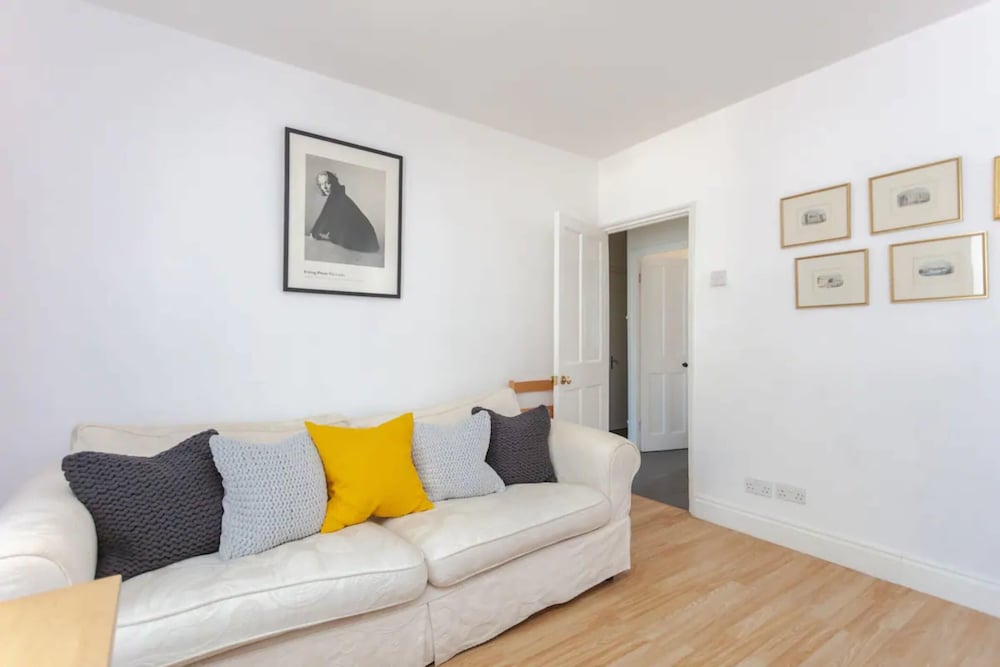 Fabulous 2 Bedroom Apartment in London Bridge