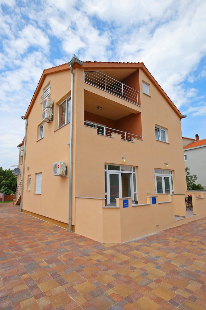 Apartments Kapetan
