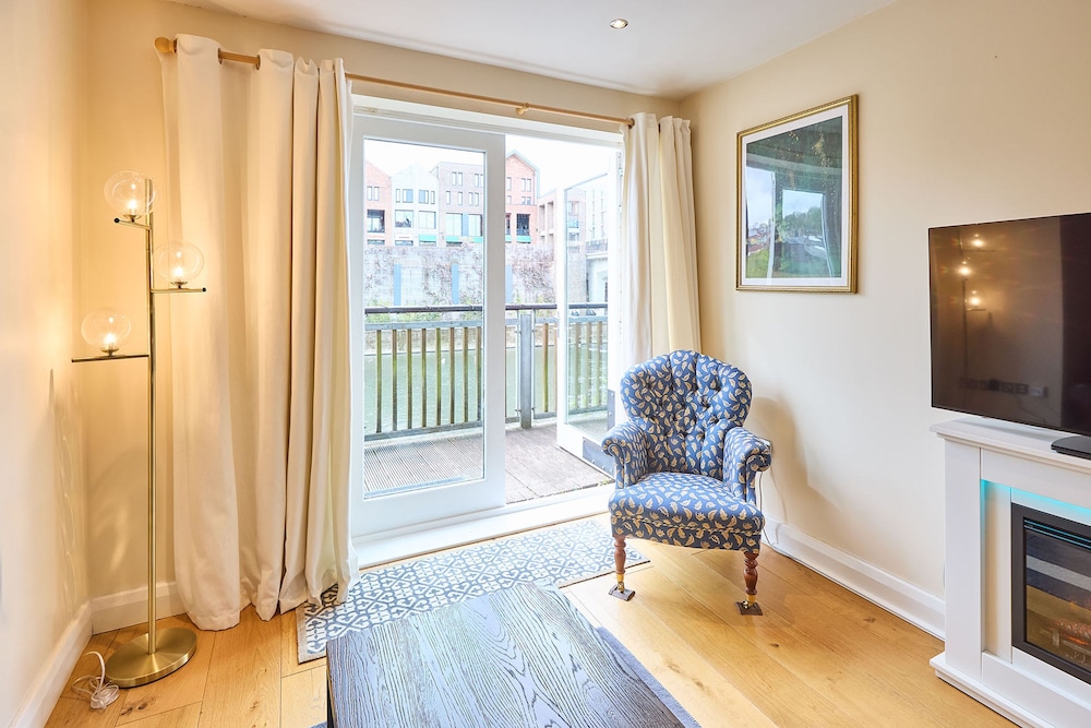 Host Stay Waterside