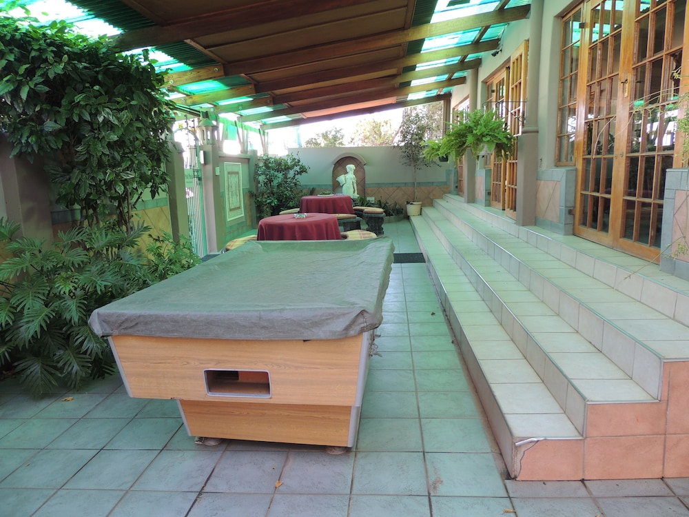 Rita Guest House