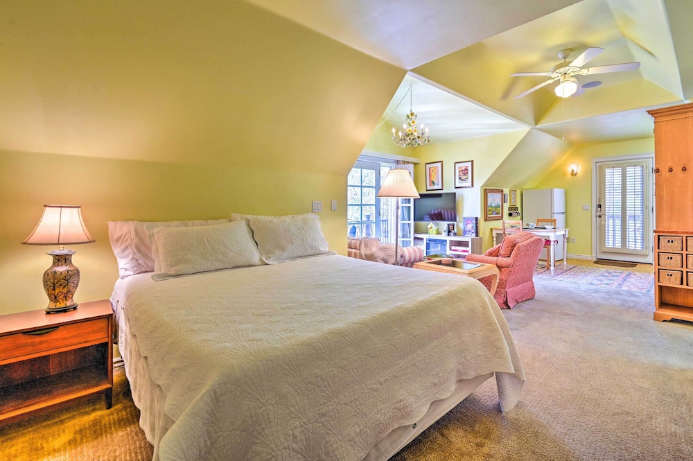 Payson Vacations - Riverside Tree House Suite w/ Balcony  Grill - Property Image 2