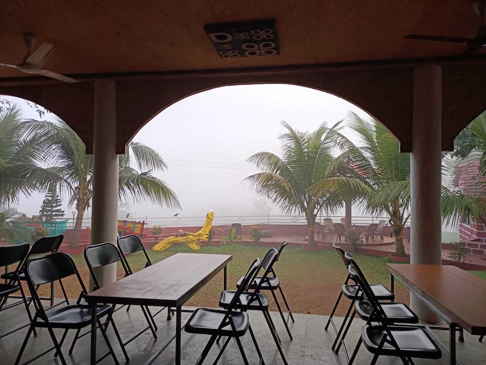 River Retreat Kolad