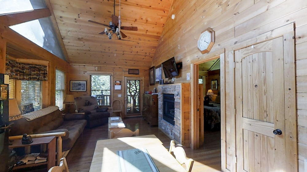 Always Kiss Me Goodnight 1 Bedroom Cabin by RedAwning