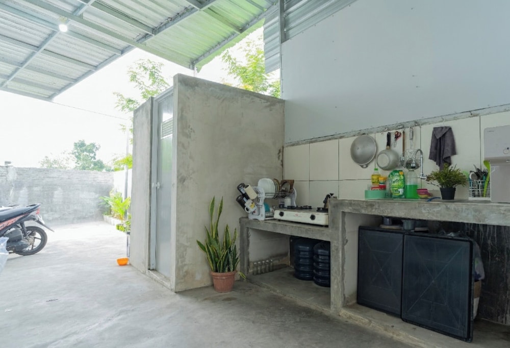 ELBA Guesthouse Near UNNES by ARBA