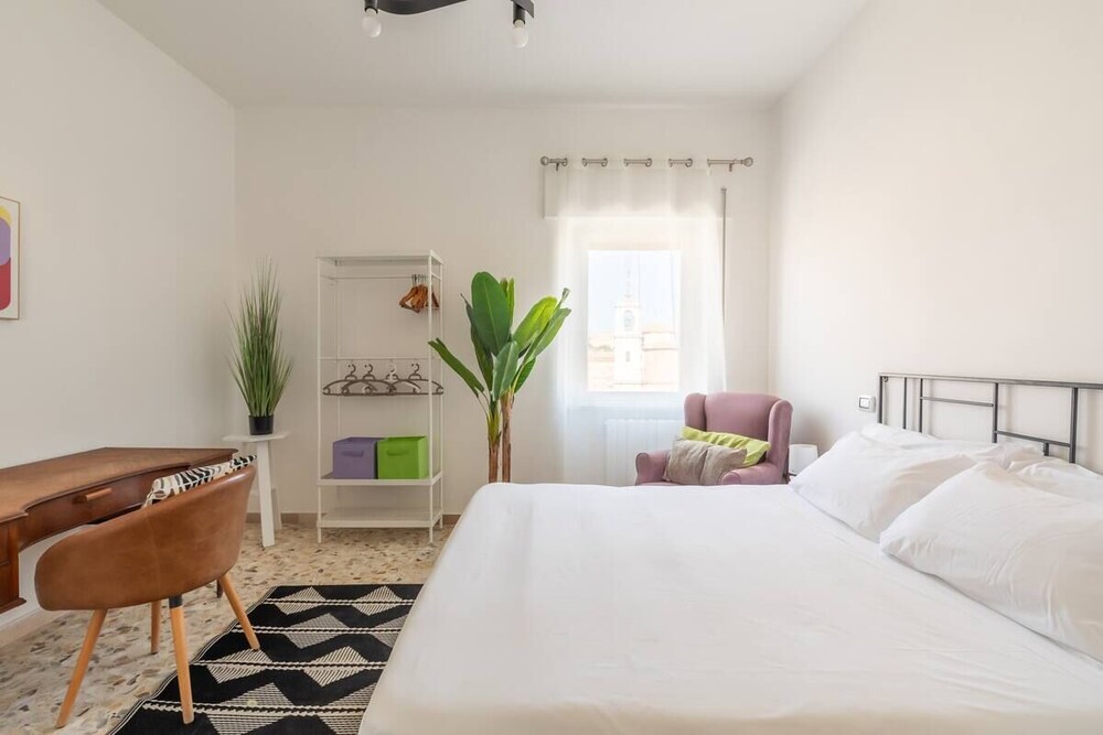 Luminous Family Apt With Balcony By St Peter'S