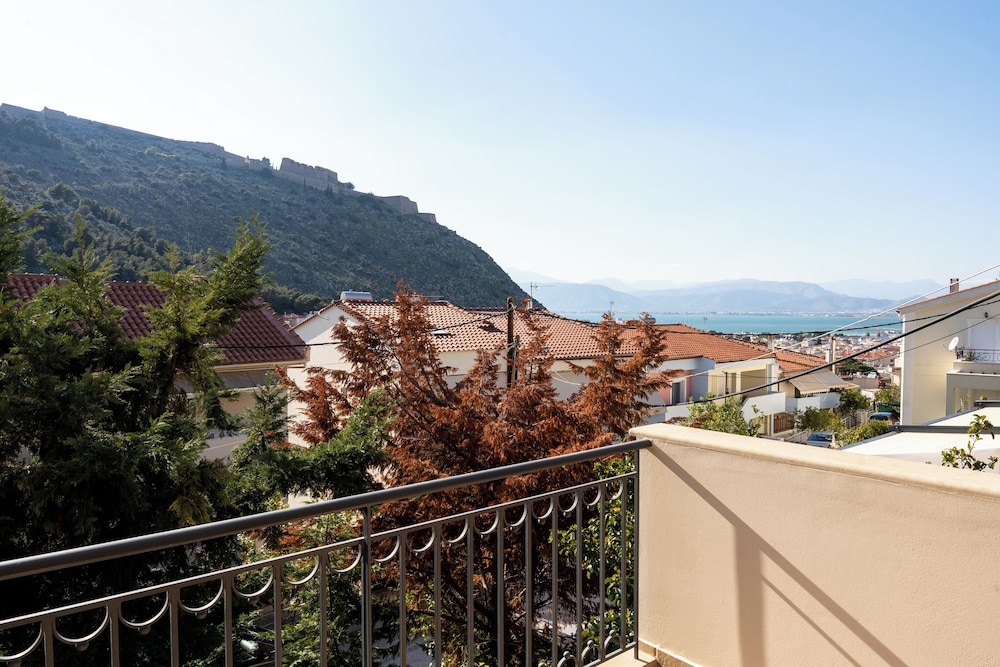 Aerinon Guesthouse