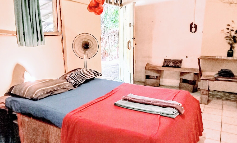 Poneloya Budget Rooms