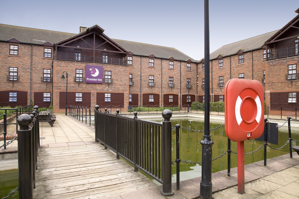 Premier Inn Milton Keynes Sw - Furzton Lake, photo 8