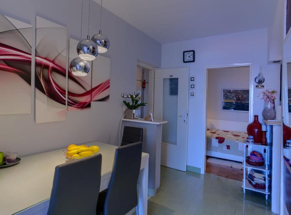 Sunset Tides Apartments With Terrace and Sea View
