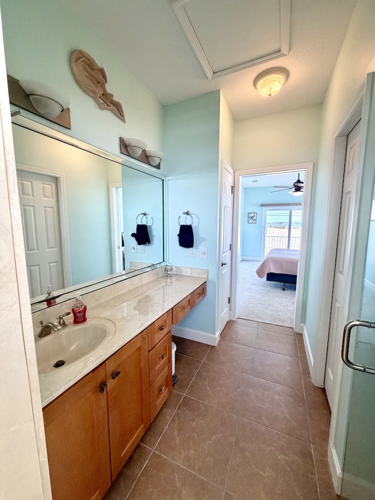 Seaside Bungalow 1 Bedroom Home