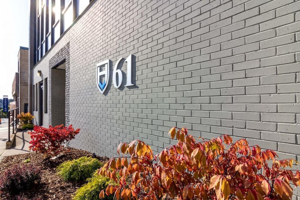 Saint John Vacations - The Best Rental in SJ w Parking Excellent Views Location - Property Image 3