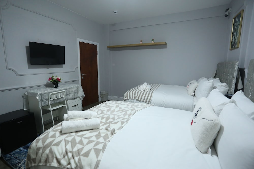 Heathrow roomzzzz B&B