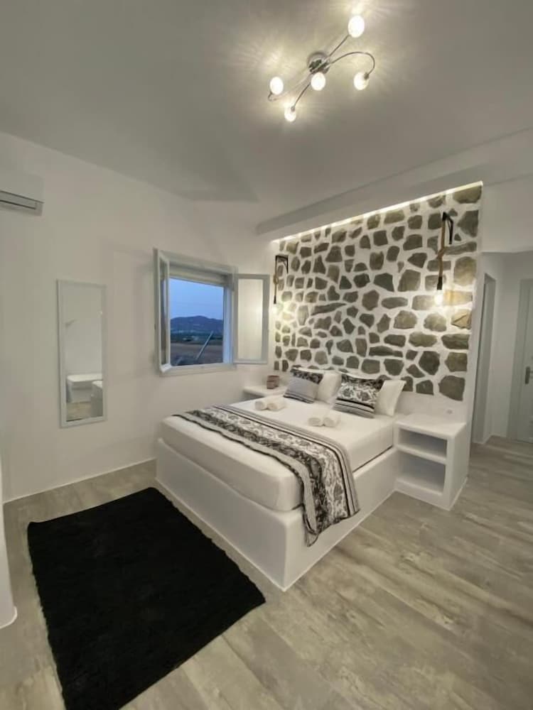 Stone House Agia Anna Naxos