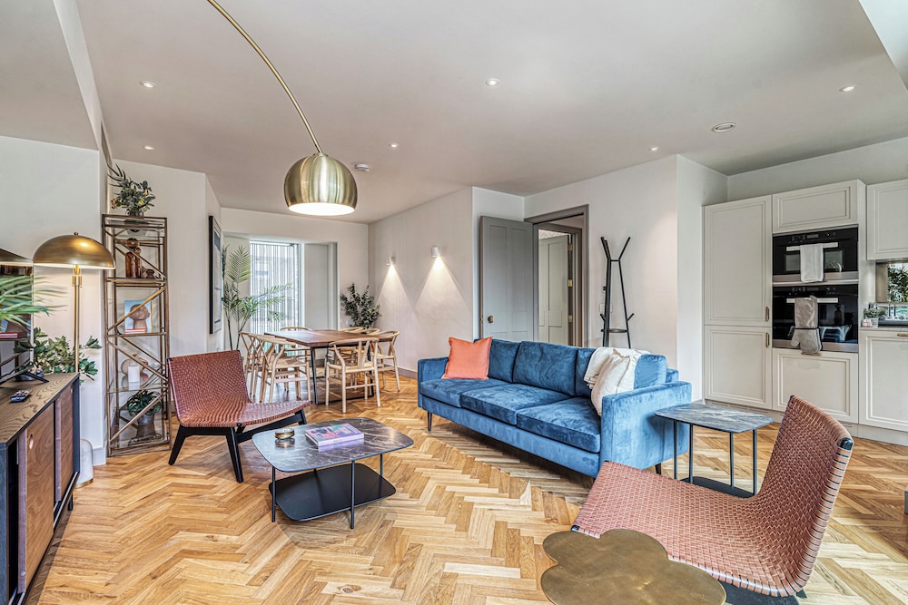 Luxury flats near Big Ben and London Eye