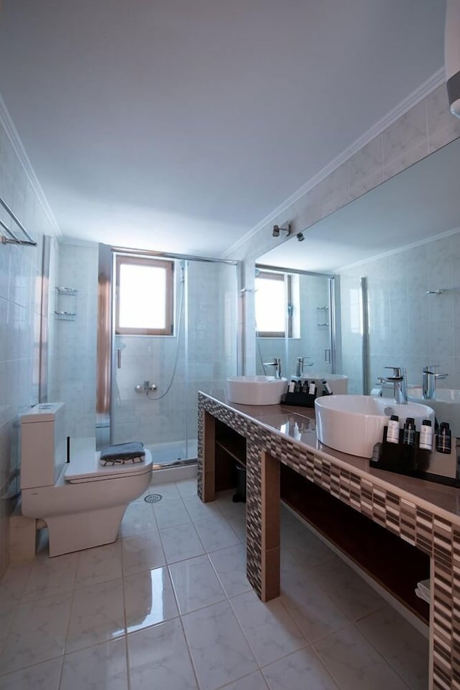 Cyrenia Guesthouse - Property Image 7