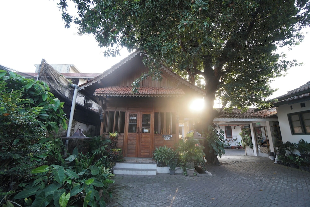 Villa Sarimbit