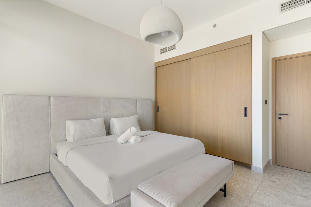 Elegant One-bedroom in Dubai Hills for 4 Persons