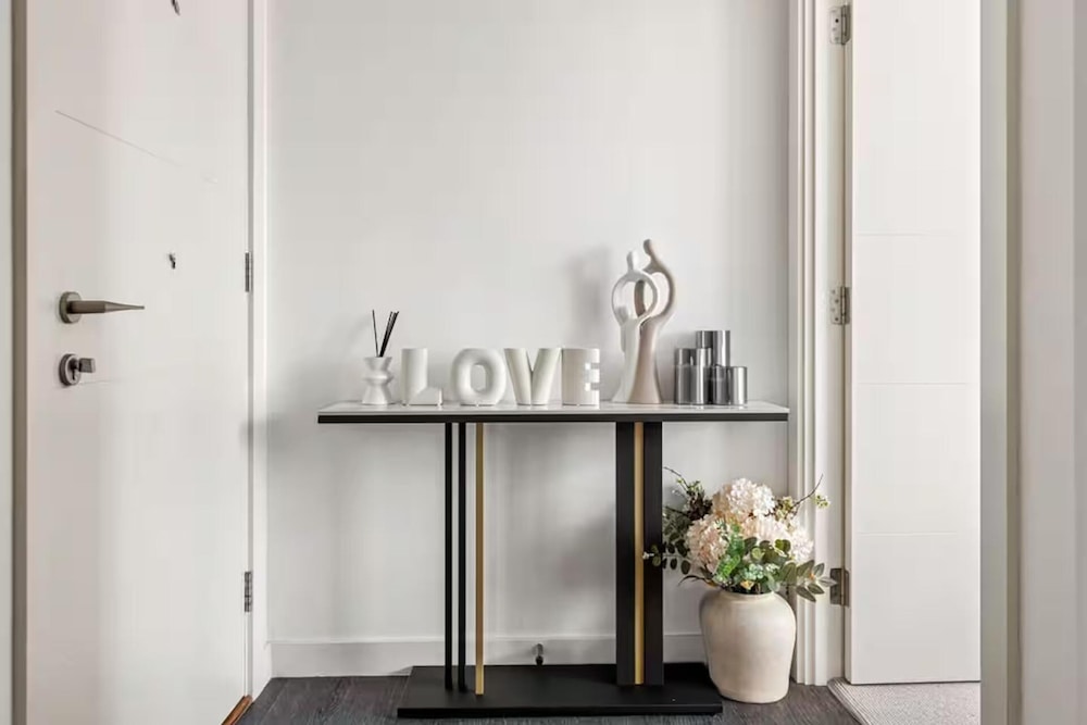 London Gateway Apartment