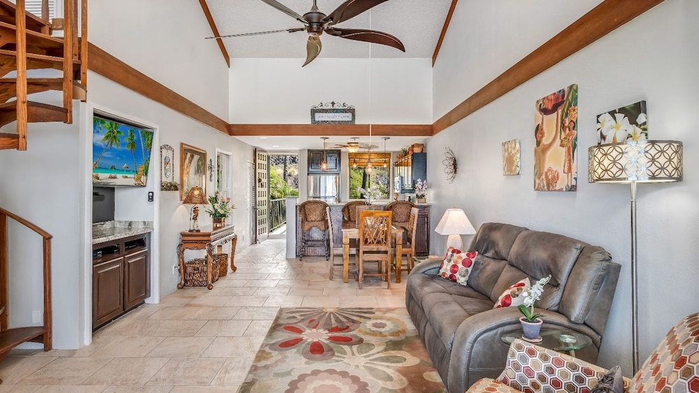 Upgraded 2BD Plus Loft - Amazing Golf & Ocean Views - In-unit AC - Vrkcv