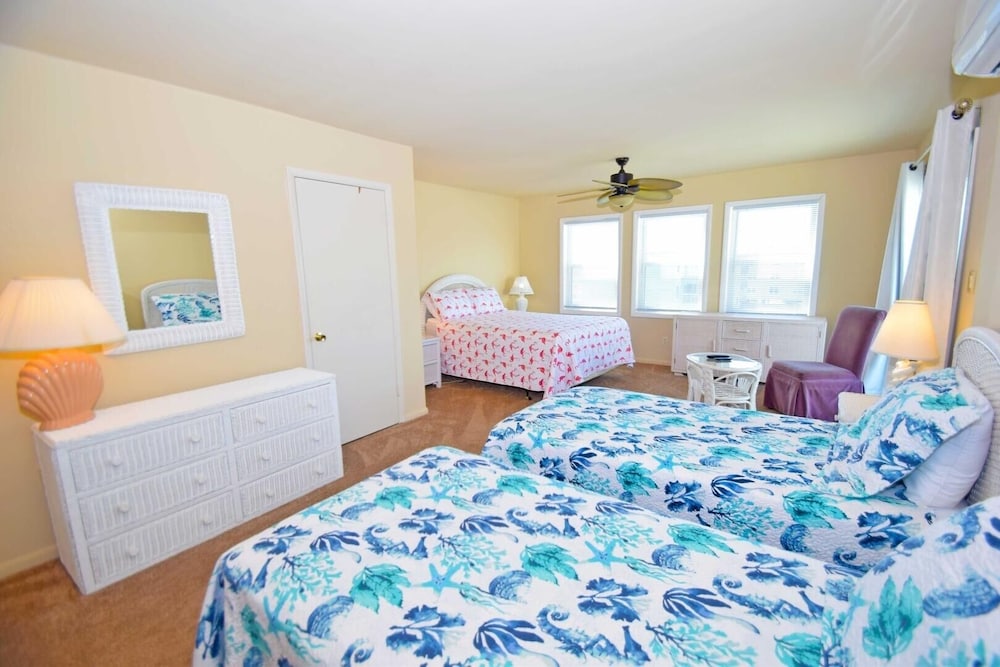 Ocean Club 4011 4 Bedroom Townhouse by RedAwning view 3