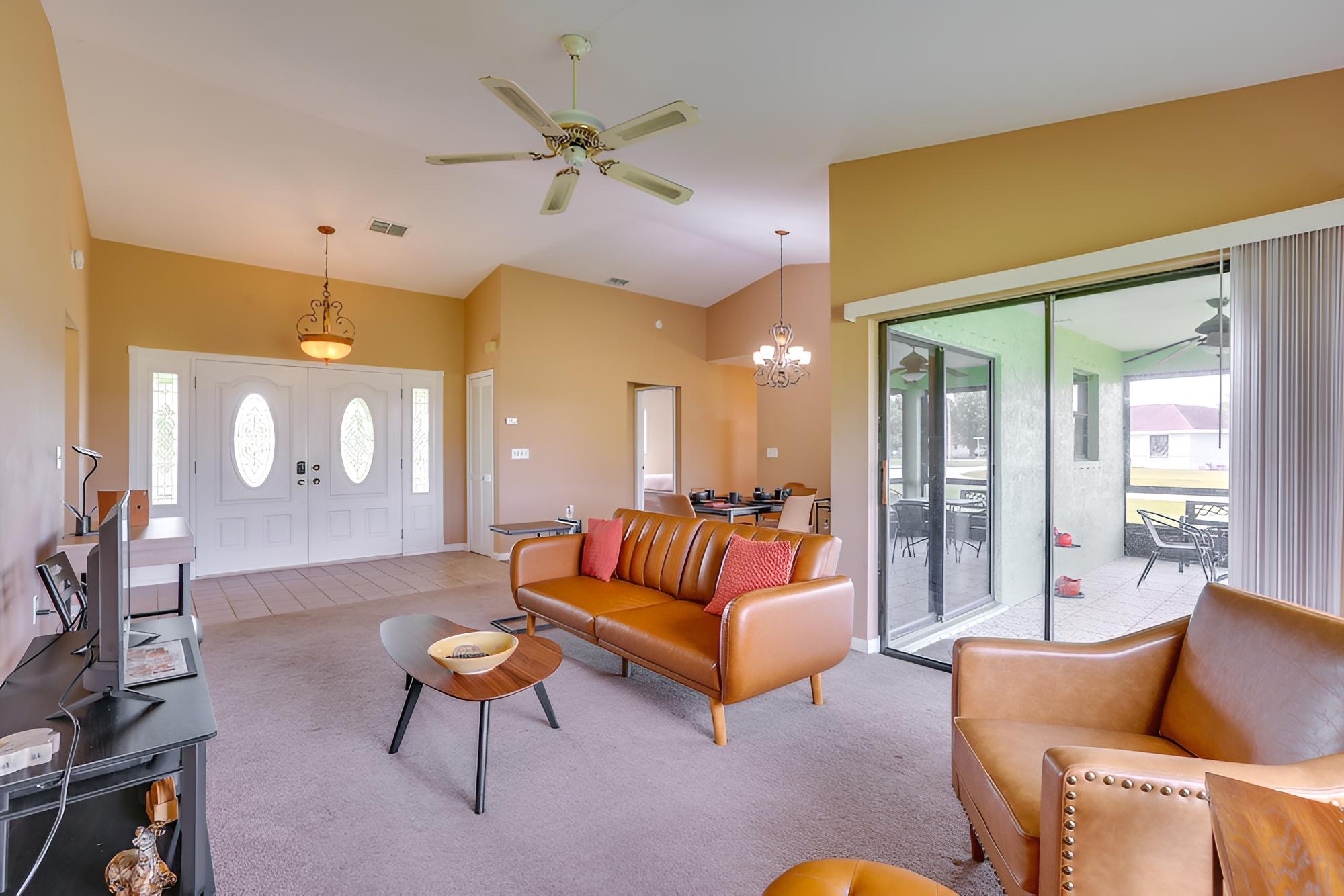 Family-friendly Lehigh Acres Home: Screened Porch! view 2