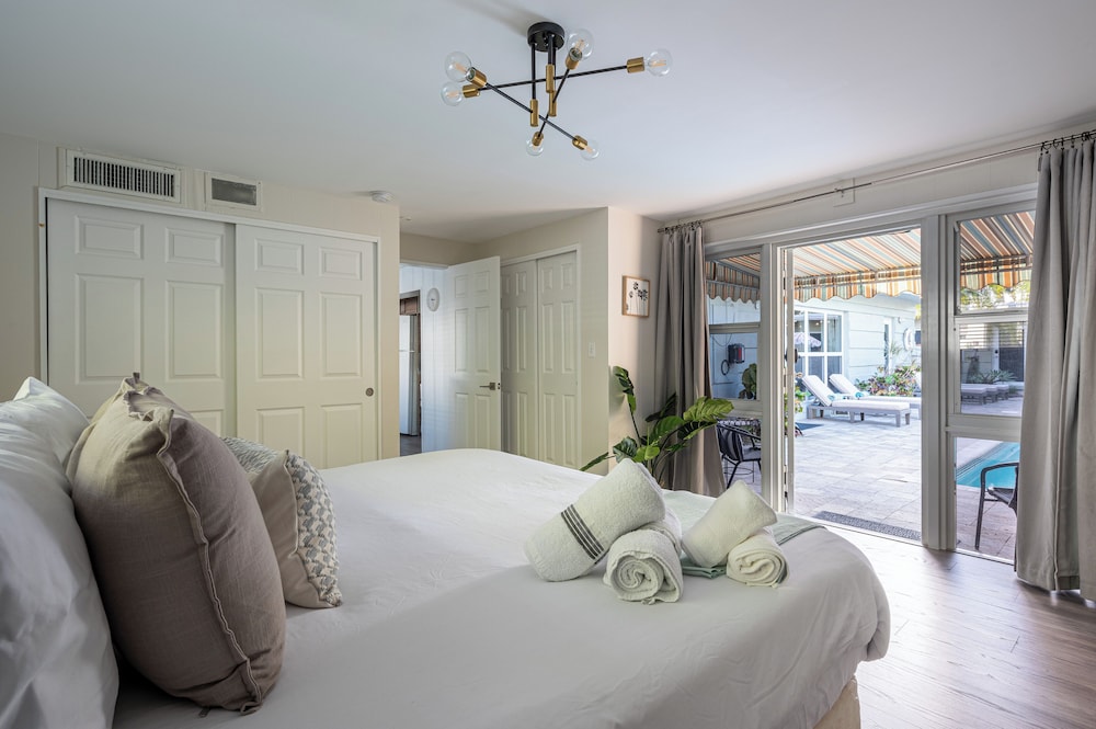 BRIGHT Fort Lauderdale Tropical Retreat