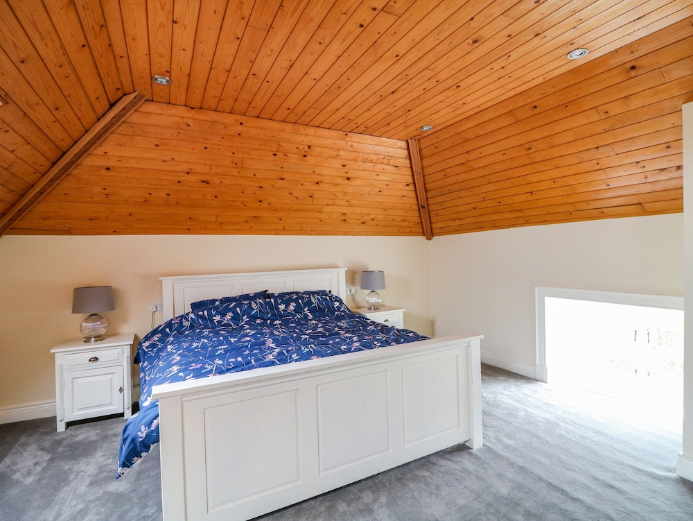 Coach House