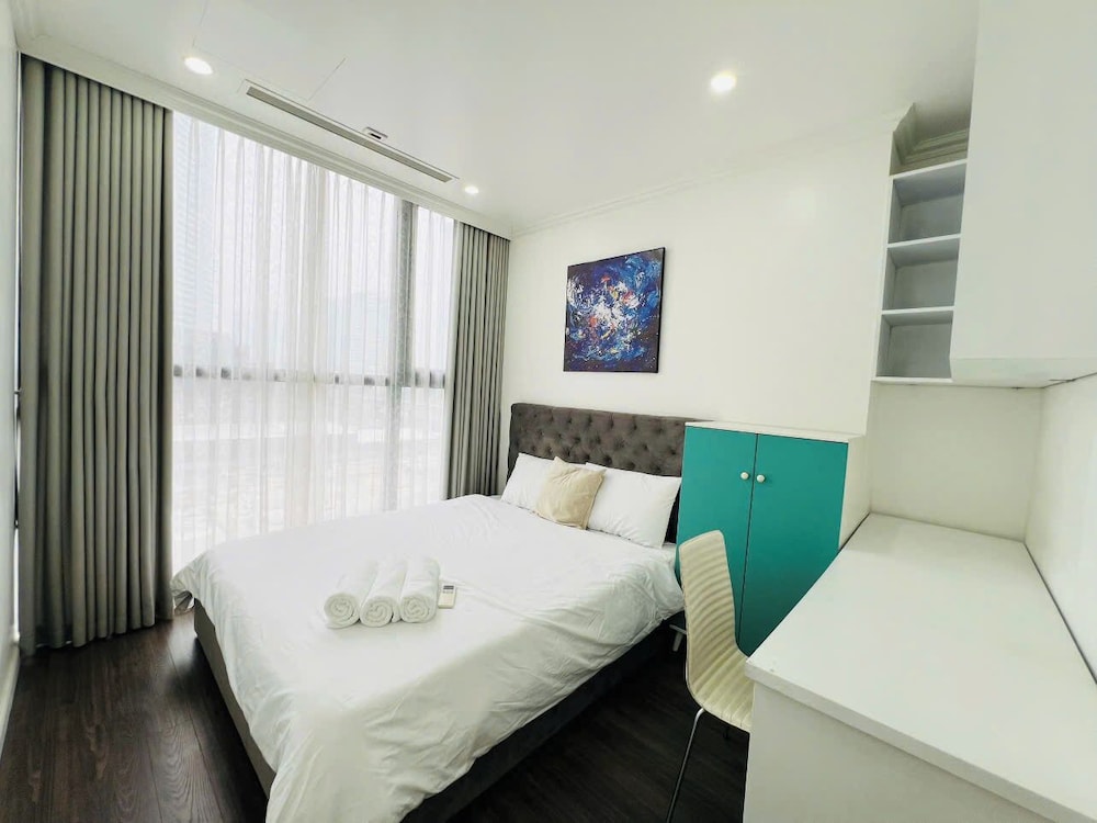 Daniel Homes - Vinhomes SkyLake Luxury