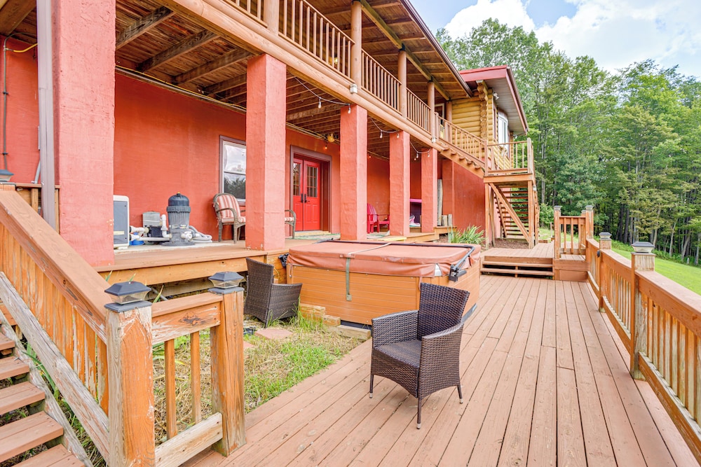 Hot Tub & Game Room: Deep Creek Winter Getaway