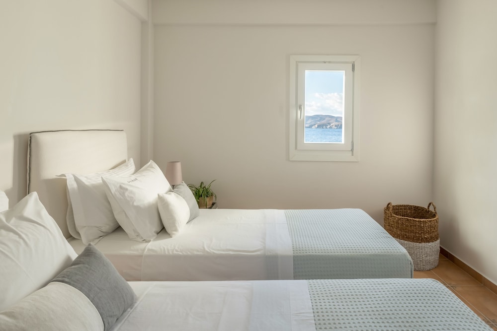 Eneos Kythnos Beach Villas