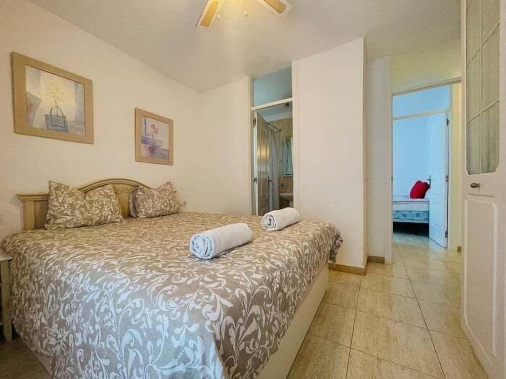 Family Apartment 3BR Communal Pool Kids Park