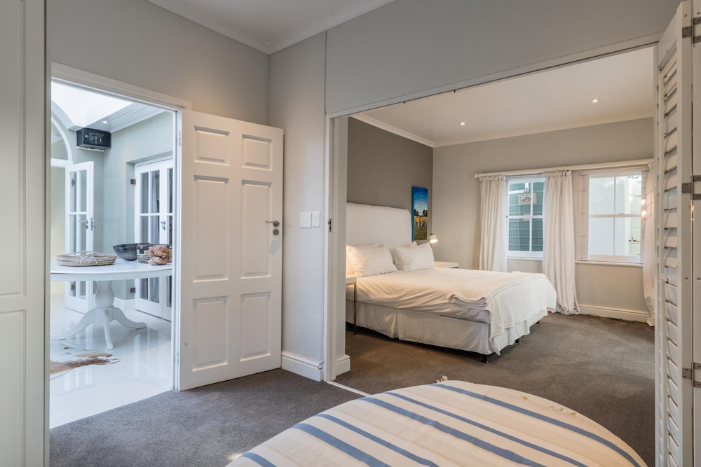 Incredible 6bed w Pool in Camps Bay Villa Galazzio