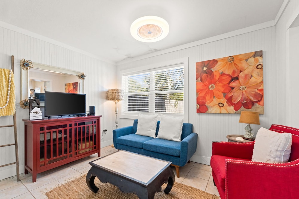 Beach House - Maple Leaf Relief by PHG