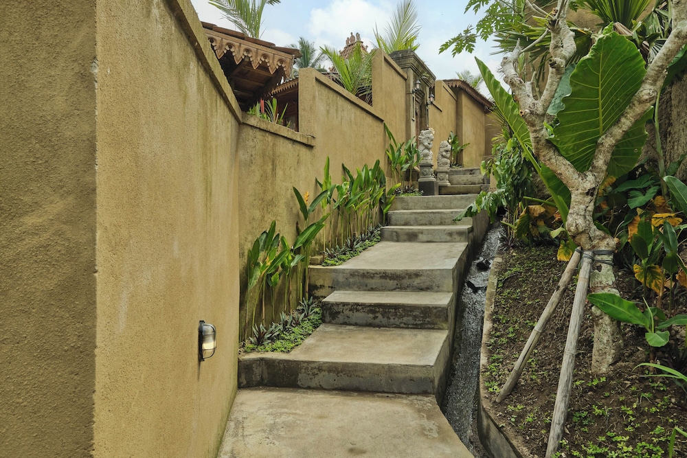 Griya Dukuh Ubud Villa