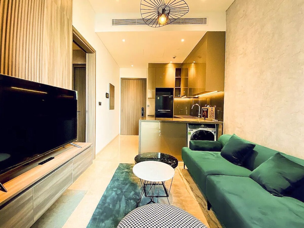 The MarQ Luxury Apartment Distrist 1