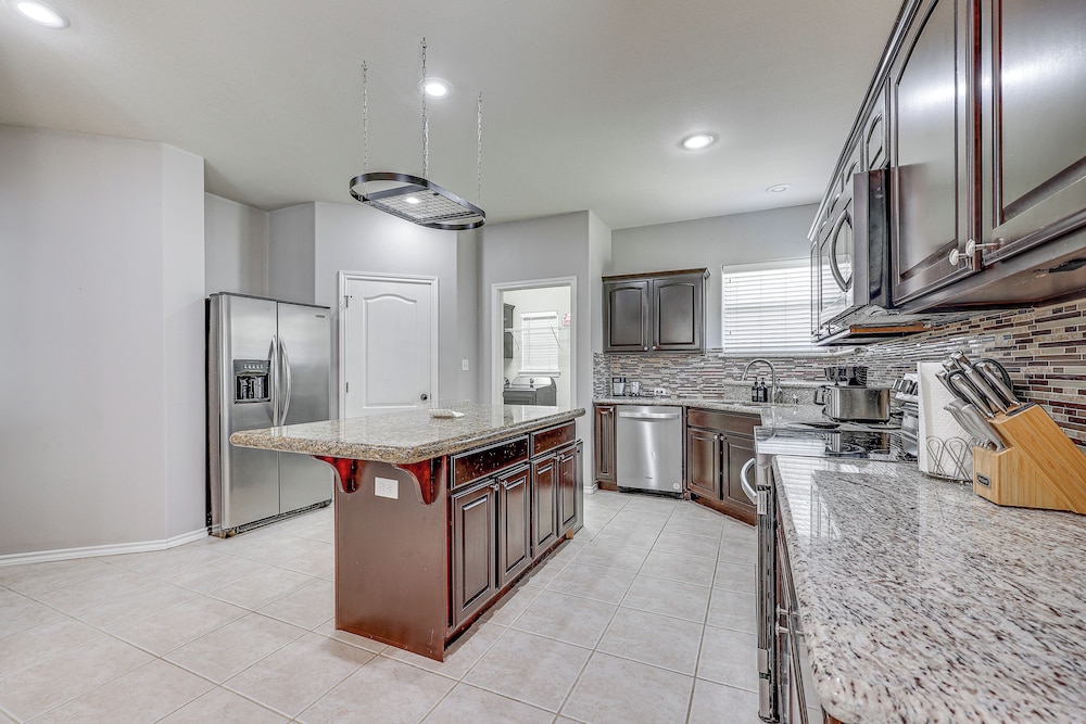 Private Theater & Pool: Spacious Mission Home