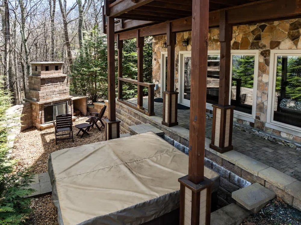 New Ski-in Ski-out Hot Tub Fire Pit Spa