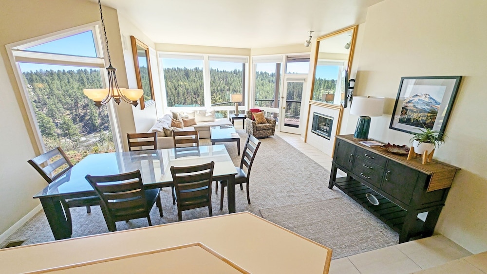 Mt Bachelor Village 328 2 Bedroom Condo