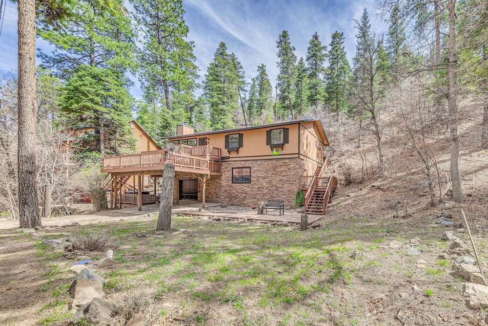 Ruidoso Mountain Home w/ 3 Decks & Grill! view 5