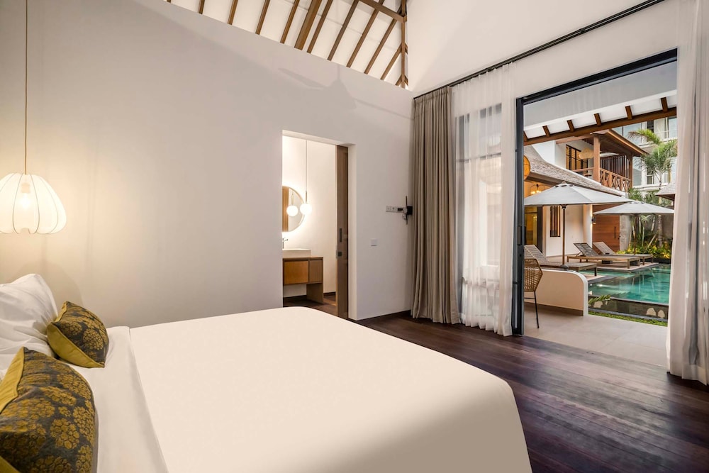 Villa Nusantara 4 by Alfred in Bali - Brand NEW Luxury 4BD Pool Villa Pererenan Beach Caggu